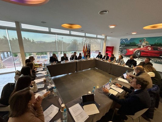 Los distritos 'echan a andar' en Elche con 900.000 euros y firmas delegadas de los concejales 