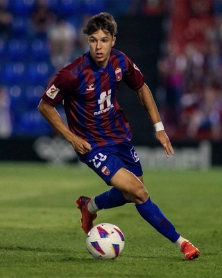 Eldense y Girona rompen la cesión de Arnau Ortiz
