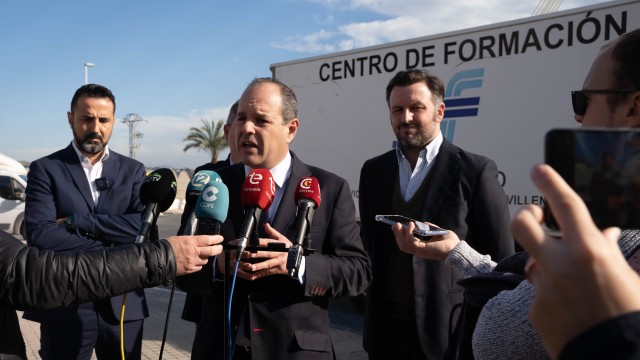 El sector de la logística demanda unos 2.000 chóferes de camiones en la provincia; 500 en Elche
