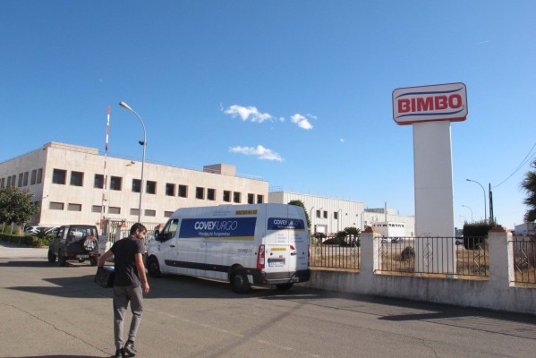 Bimbo cierra en El Verger para ganar más dinero en otras plantas; a los empleados nos han destrozado la vida