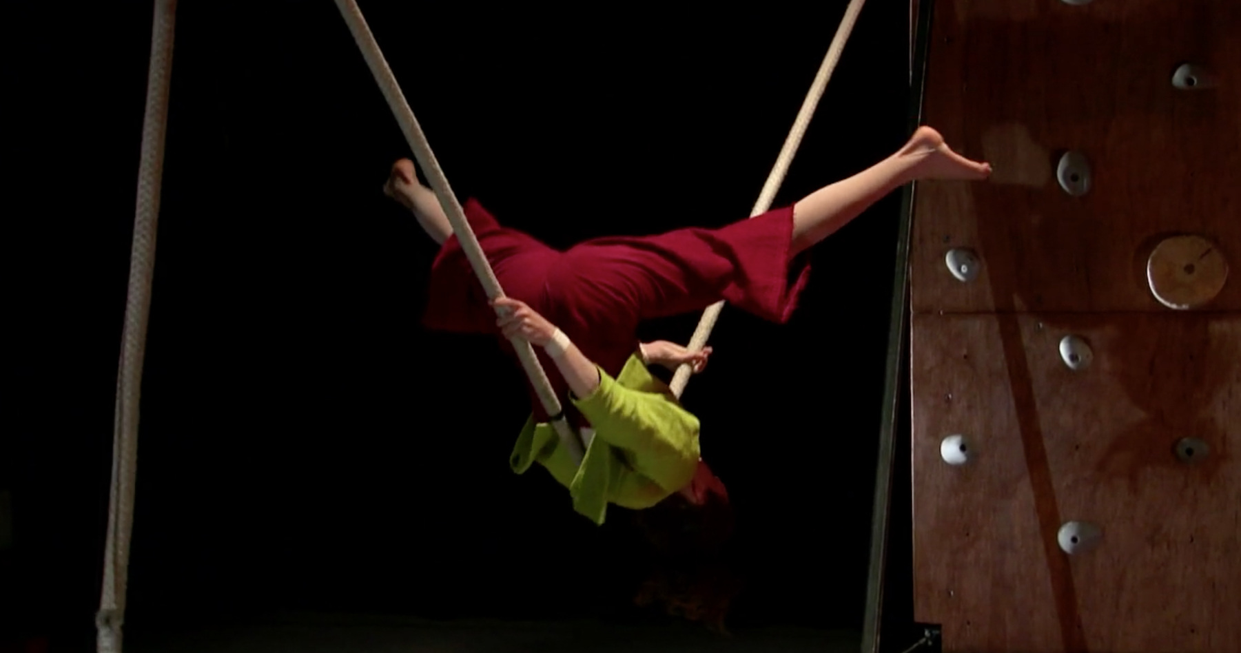 Circo de escalada: Sagunt a Escena trae el espectáculo aéreo 'Au pied du mur'