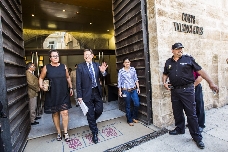 Puig resuelve la crisis interna de Economía al enviar a Hacienda a María José Mira