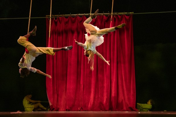 Clown, acrobàcies i dansa en la 'Madonna' que arriba a Castelló