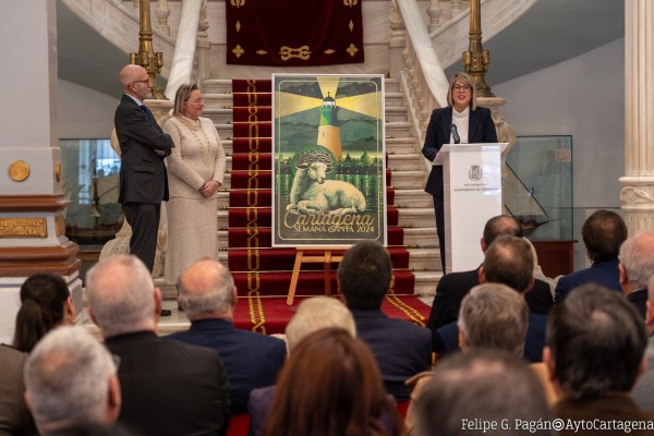 Los políticos no podemos censurar el trabajo de la Junta de Cofradías o de un artista