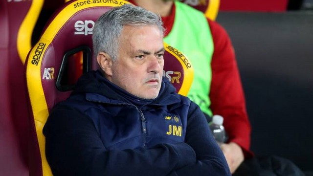 La Roma despide a Mourinho
