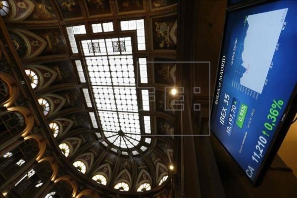 El Ibex 35 cierra subiendo un 0,56% en la víspera de la reunión del BCE