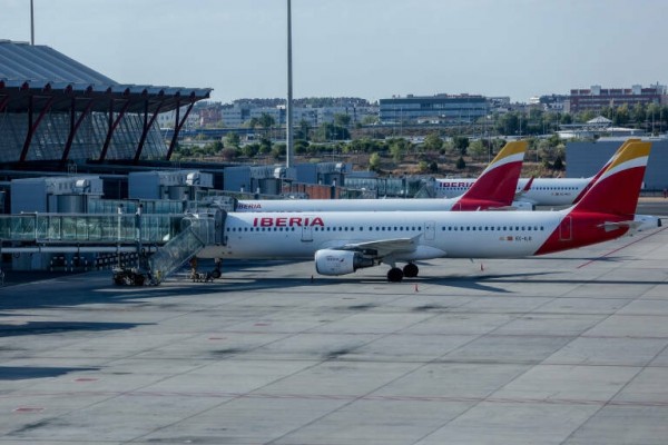 Iberia propone crear una compañía con bajas voluntarias para 1.727 empleados para el handling