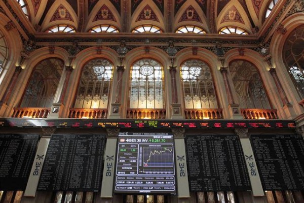 El Ibex 35 sube por primera vez en agosto y lo hace con ganas (+1,48%)