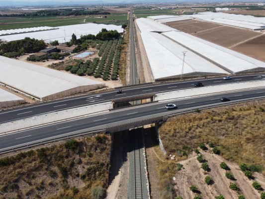 La Alta Velocidad Murcia-Cartagena avanza con la construcción de cuatro nuevos pasos superiores a la altura de Torre Pacheco