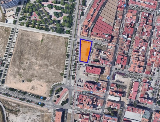 Sacan a subastas dos suelos de Reyal Urbis en Valencia: uno en Nazaret y otro en Manises 