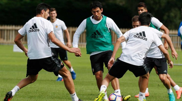 Parejo pide perdón al equipo y vuelve al grupo