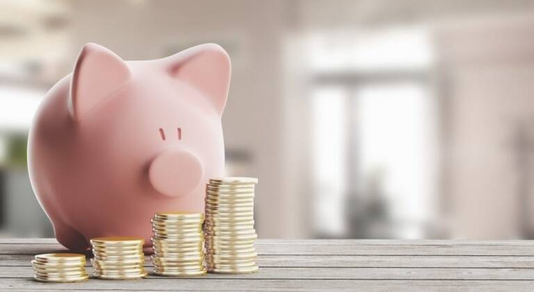 El volumen de ahorro de los españoles se situó en noviembre de 2023 en la cola de la Unión Europea