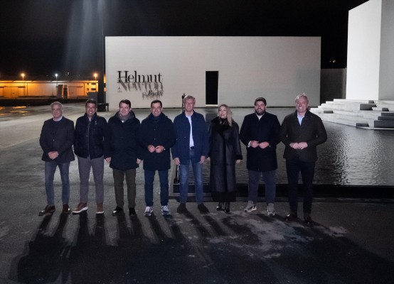 Líderes autonómicos del PP visitan con Alfonso Rueda la muestra de Helmut Newton