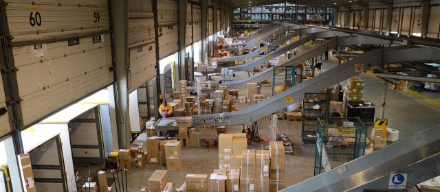 Competencia expedienta a Correos y a otras ocho empresas, una de ellas valenciana