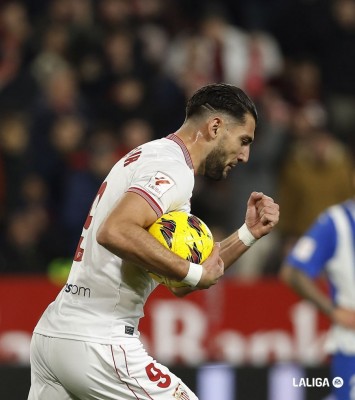 Rafa Mir juega al despiste: 