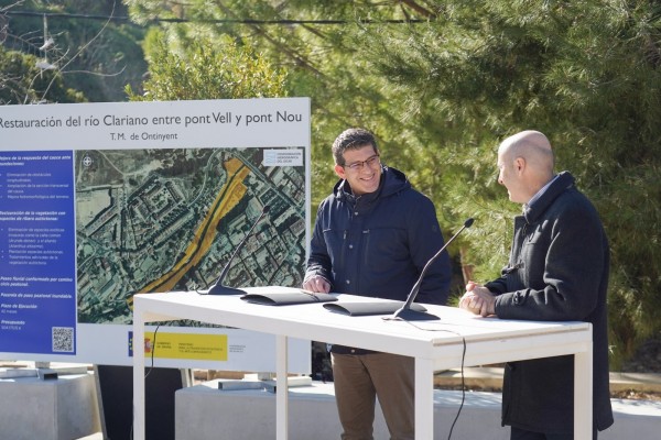 La CHJ se compromete a ceder de forma gratuita la pasarela peatonal del río Clariano a Ontinyent