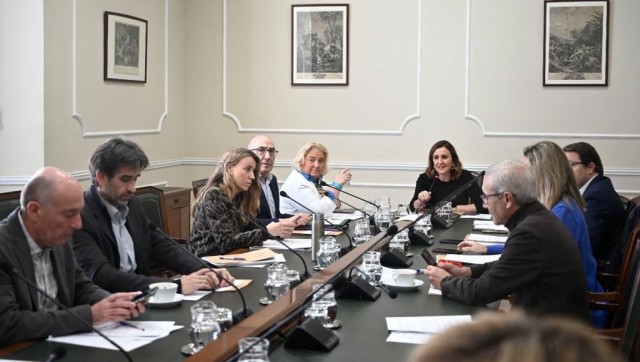 El Ayuntamiento declara la propiedad de la carretera de acceso a la ZAL y zona portuaria