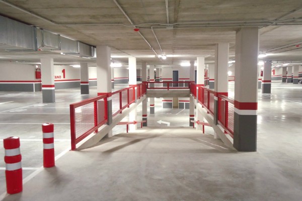 Los dueños de las plazas del parking del Mercat, condenados a pagar 230.000 euros al constructor