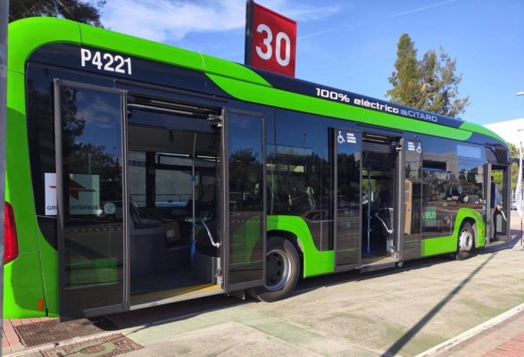 Hasta 14 empresas compiten por vender 41 autobuses eléctricos a la Comunidad por 23 millones