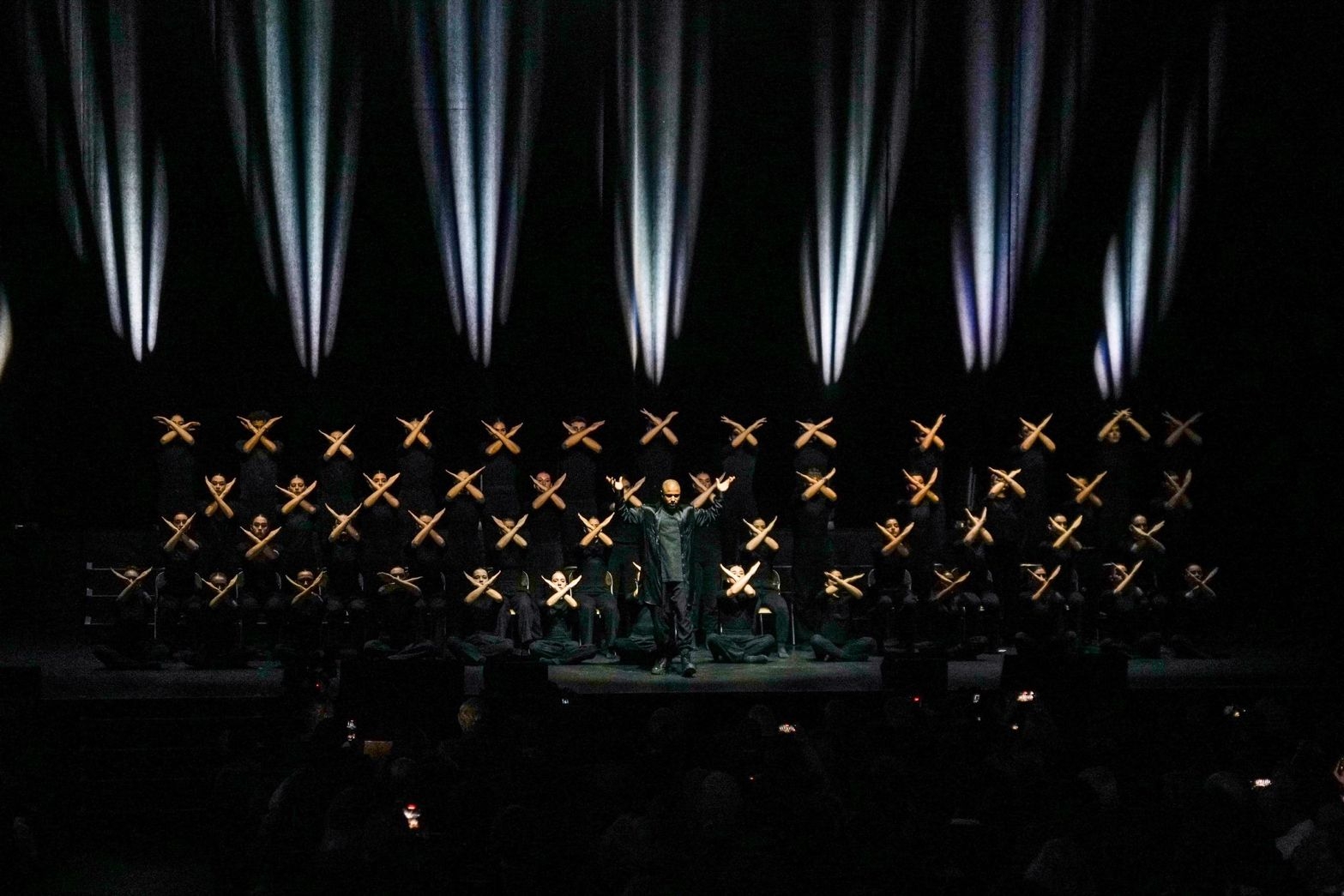 El Festival 10 Sentidos da el pistoletazo de salida con una obra inédita de Sadeck Waff
