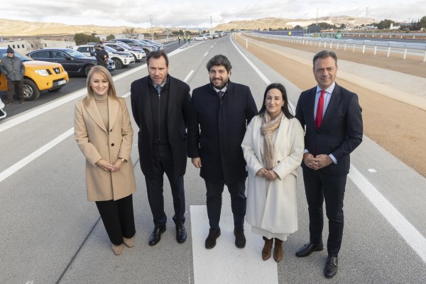 La Autovía del Altiplano (A33) se completa y reduce los tiempos entre Valencia y Murcia por el interior