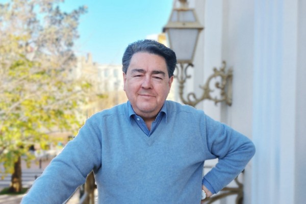 Arturo Ros: 