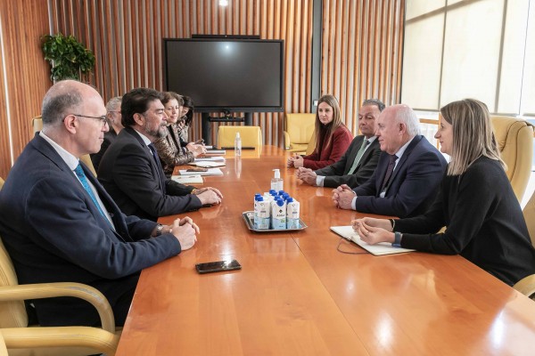 El PP de Alicante promete ante la CEV respaldo al tejido productivo a través de los presupuestos