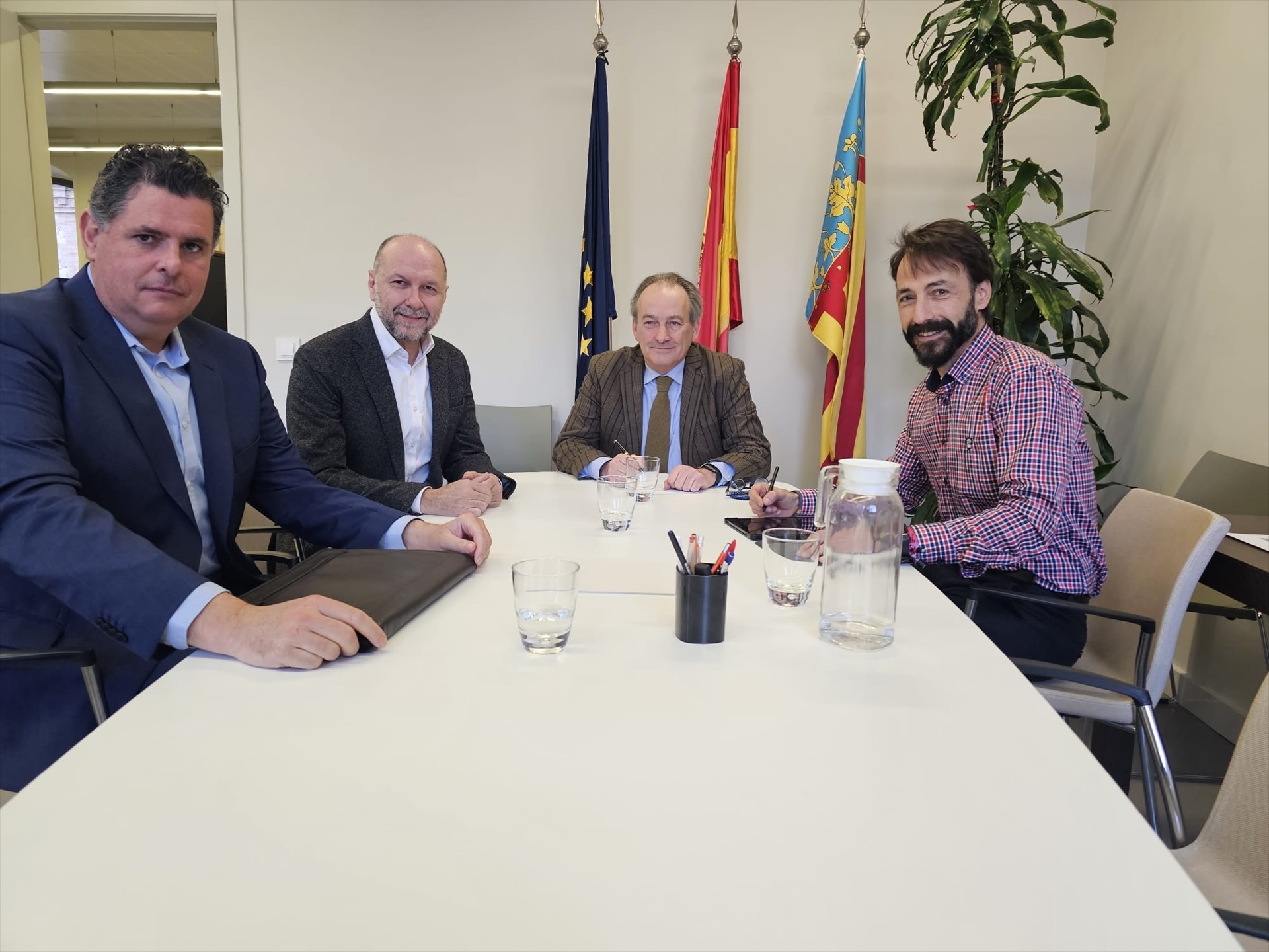 Los agricultores y ganaderos valencianos dispondrán de una línea de financiación del IVF