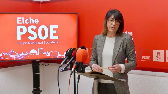 El PSOE de Elche advierte de posible fraccionamiento del bipartito por servicios sin licitar