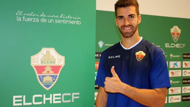 El Elche anuncia el fichaje del portero Germán Parreño