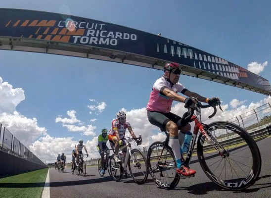 El Circuit Ricardo Tormo celebra la XIX edición del Duatlón con 500 inscritos
