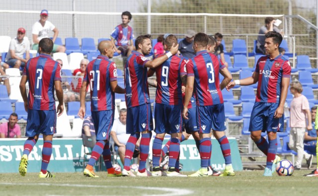 El Levante UD firma las tablas ante el Almería (2-2)
