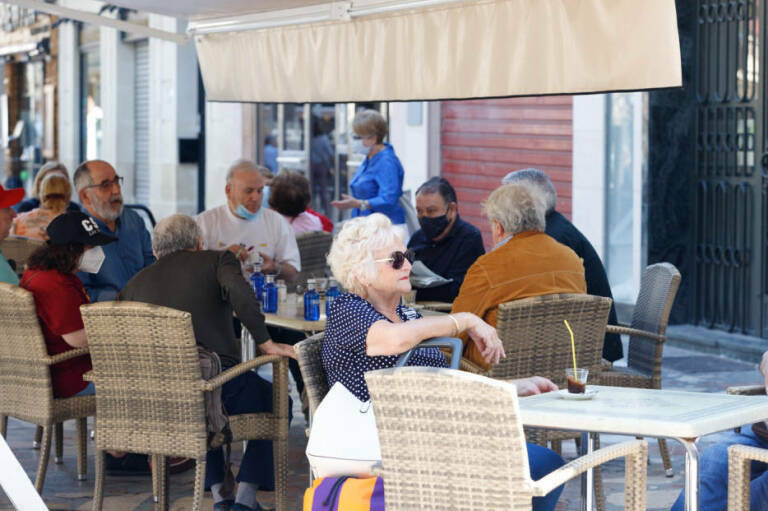 Imagen de archivo de una terraza / Foto: PEPE OLIVARES - 