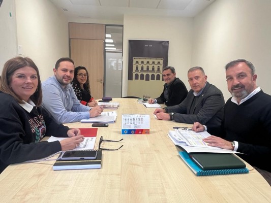 El bipartito se muestra más tajante con el PSPV: rechaza sus enmiendas y admite posturas alejadas