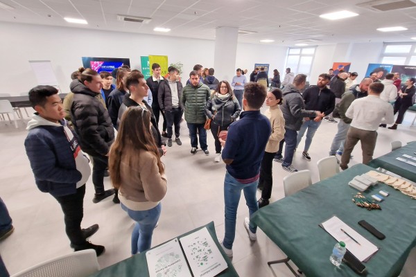 Una buena oportunidad: la tecnología como vía para trabajar en Facsa, Simetría, Torrecid o Efi