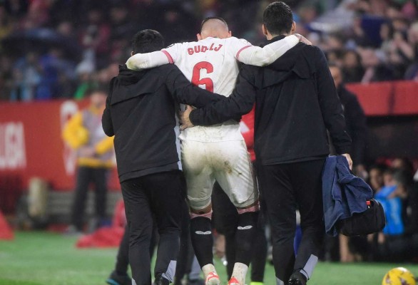 Nemanja Gudelj sufre una rotura de menisco externo en la rodilla izquierda