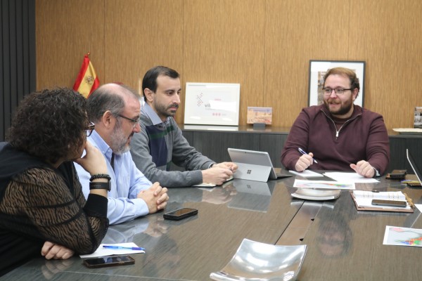 Onda y la patronal de transportes de mercancías estudian vías de colaboración en formación o ITV