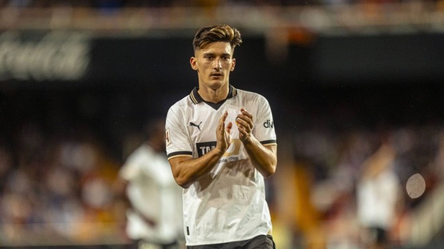El Valencia confía en que Pepelu pueda estar ante el Cádiz
