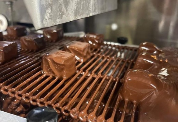 La fantasía chocolatera de diseño llega a Castelló con el obrador Mar Negre 