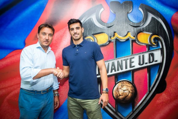 Chema Rodríguez pasa la revisión médica y firma con el Levante UD