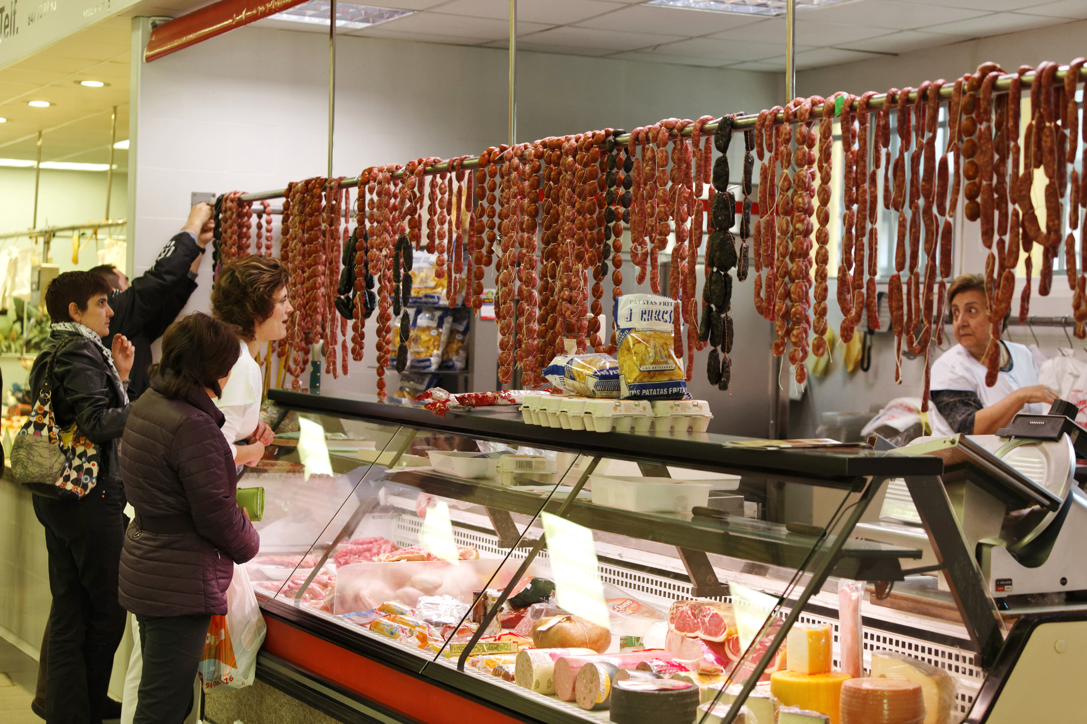 Castelló adjudica el 50% de las paradas del Mercat de Sant Antoni: el resto, 'a dedo'... si hay interesados