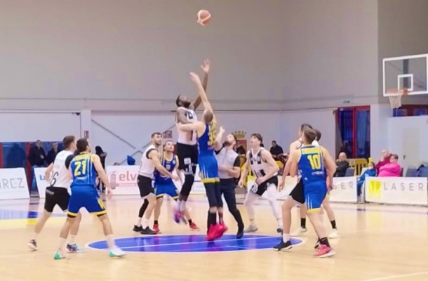 El Odilo Cartagena enlaza su décimo triunfo en la Liga LEB Plata remontando en Alginet (73-77) 
