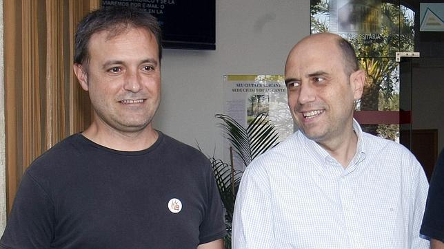 Natxo Bellido, portavoz de Compromís en Alicante: y Gabriel Echávarri, alcalde de la ciudad (EFE) - 