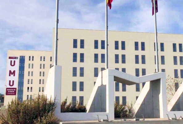 Las Torres prestará servicio gratuito de autobús para los alumnos del campus de Ciencias de la Salud