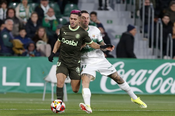 El Elche planta cara a un Girona que exhibe su pegada y le elimina de la Copa del Rey