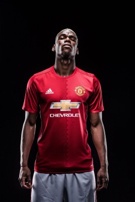 El Manchester United anuncia oficialmente el fichaje del francés Pogba
