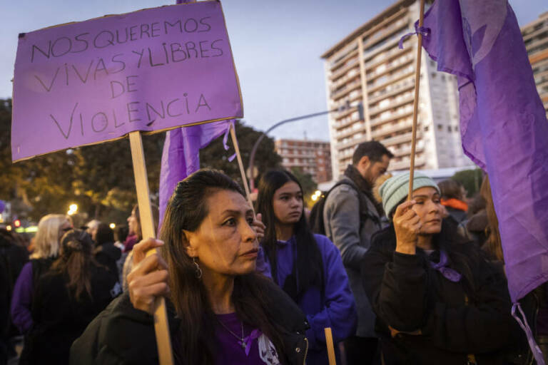 Más de 700 mujeres y 400 menores acudieron a centros para víctimas de violencia machista 