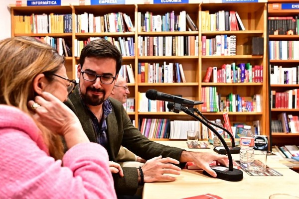 La izquierda que encandila a la derecha