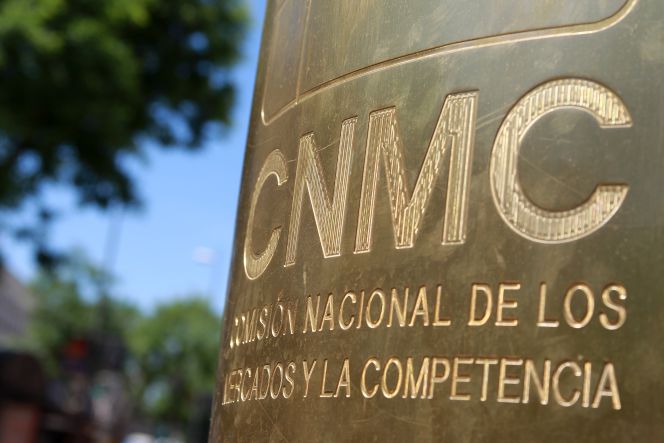 La CNMC pide una profunda reforma normativa de los colegios oficiales