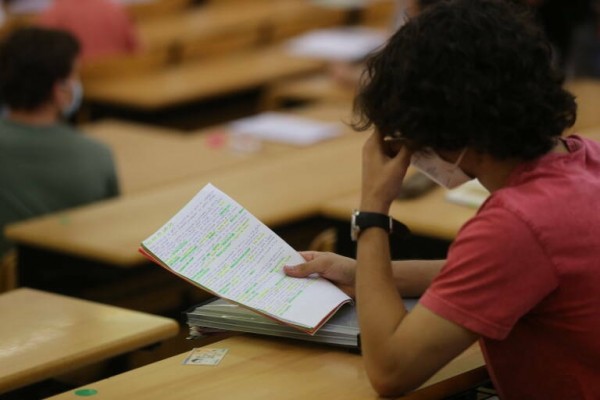 Las pruebas para obtener el título de Bachiller para las personas adultas serán del 21 al 23 de marzo